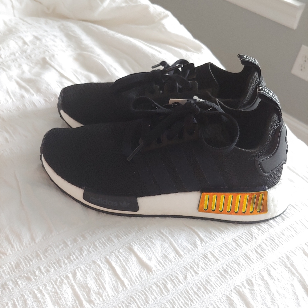 Adidas NMD R1 women sneakers